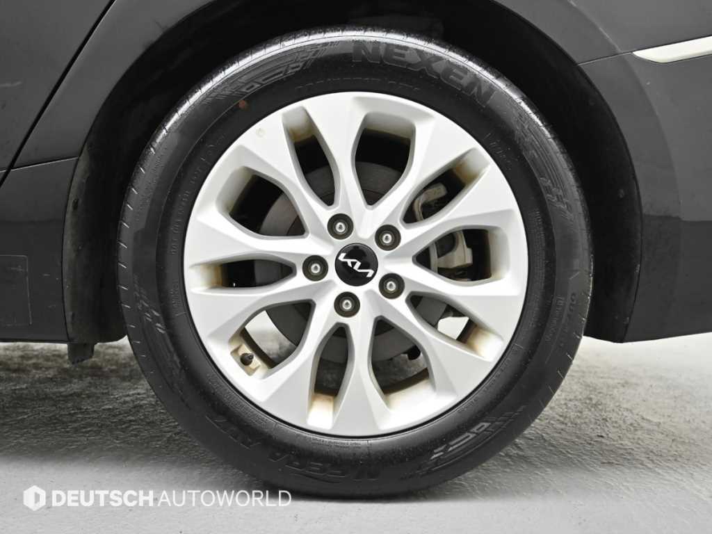 KIA K8 - Vista 5
