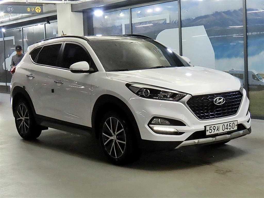 HYUNDAI Tucson 2017 Blanco - Importación desde Corea - HF Imports Iquique - Foto 1