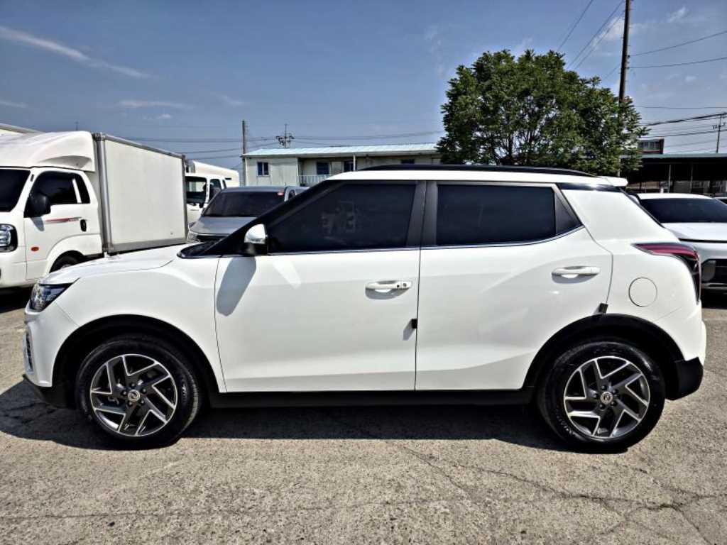 Ssangyong Tivoli - Vista 3