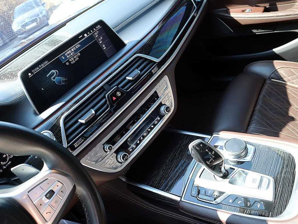 BMW 7 Series - Vista 10
