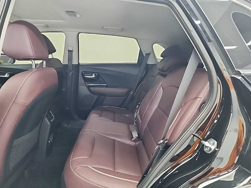 KIA Niro - Vista 12