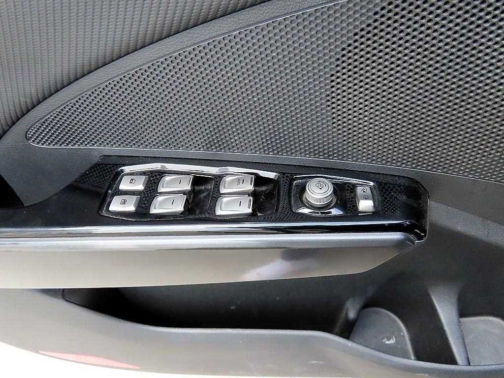 Ssangyong Tivoli - Vista 12