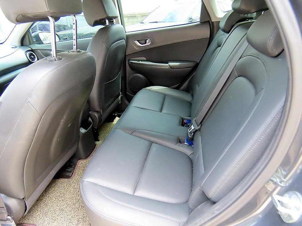 HYUNDAI Kona - Vista 6