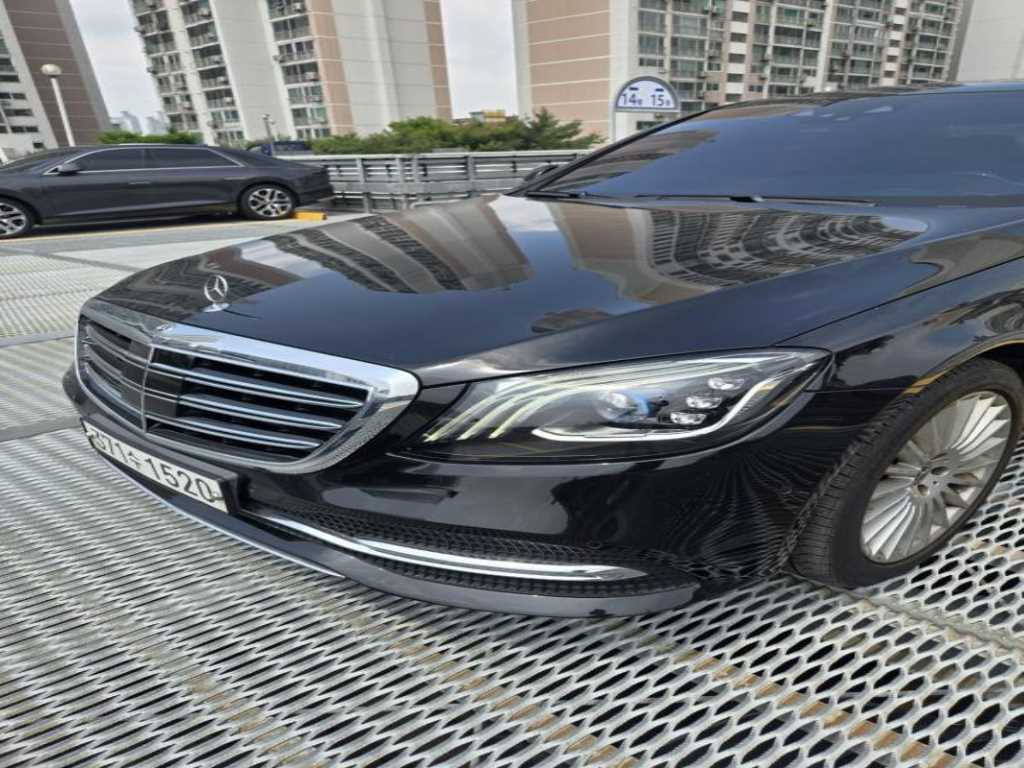 Mercedes Benz S Class - Vista 8