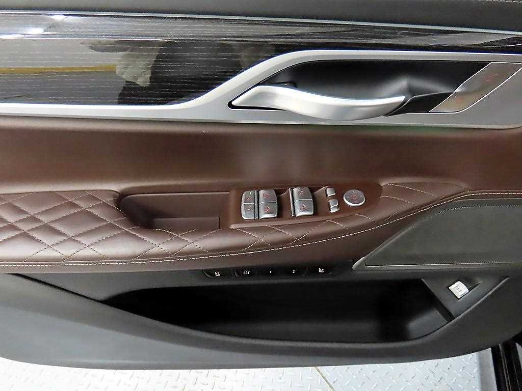 BMW 7 Series - Vista 11