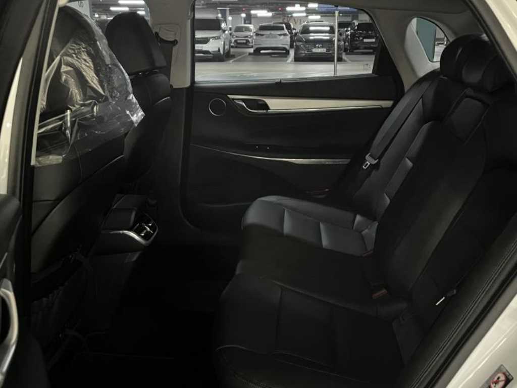 HYUNDAI Grandeur - Vista 7