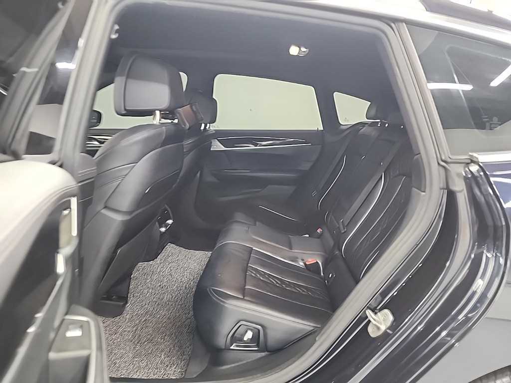 BMW Gran Turismo - Vista 12