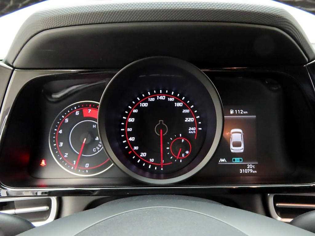 HYUNDAI Avante - Vista 6
