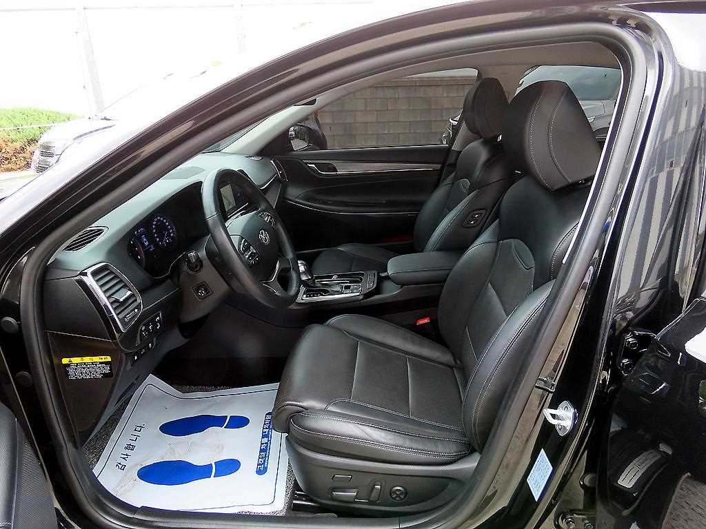 HYUNDAI Grandeur - Vista 5