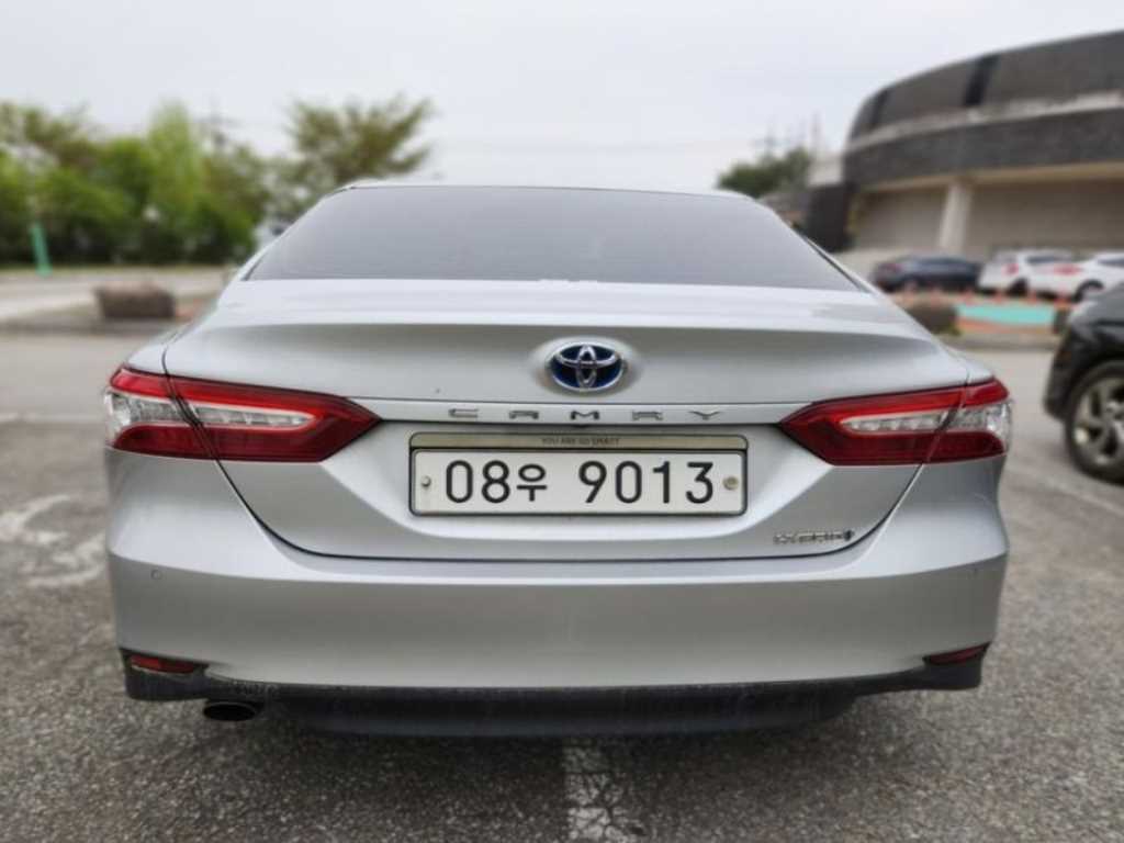 Toyota Camry - Vista 4