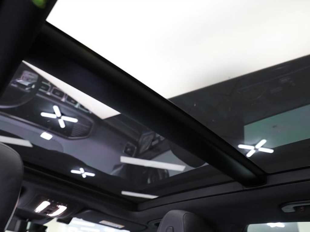 Mercedes Benz GLE Class - Vista 11