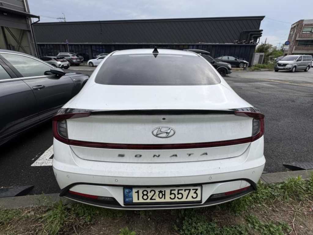 HYUNDAI Sonata - Vista 6
