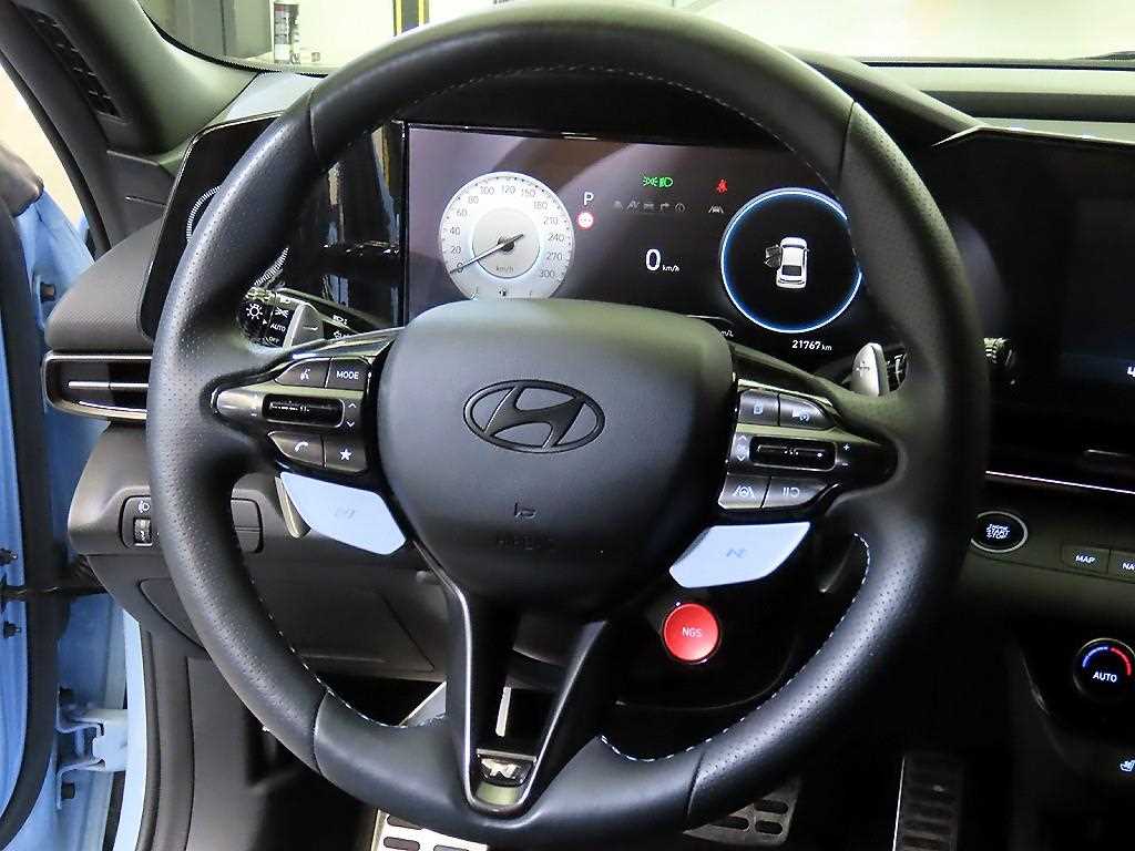 HYUNDAI Avante - Vista 8