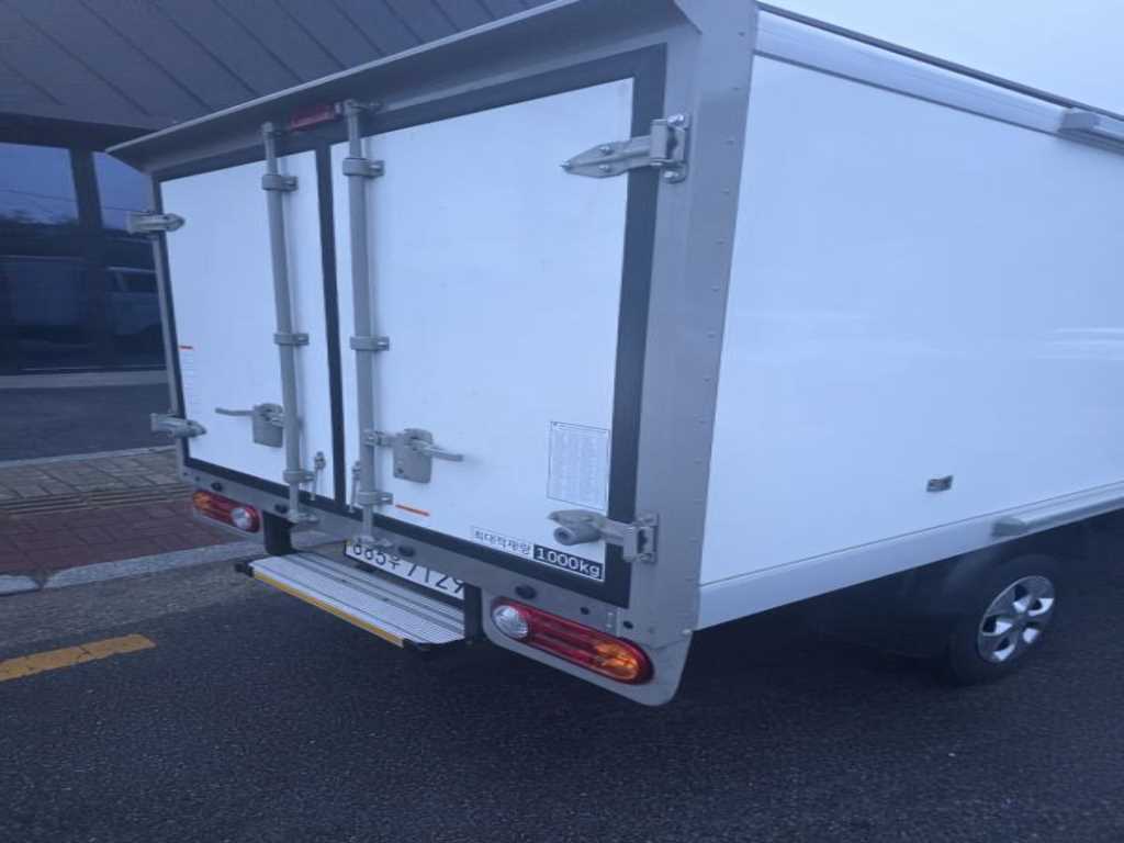 Small Truck Freezer Box(Low Deck) - Vista 4