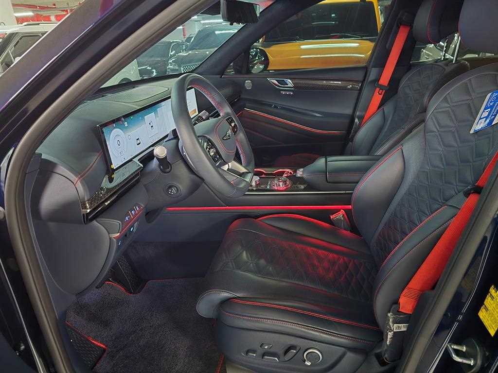 Genesis GV80 - Vista 6