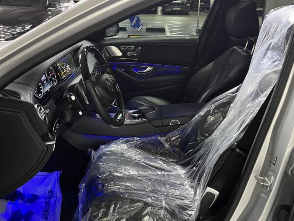 Mercedes Benz S Class - Vista 12
