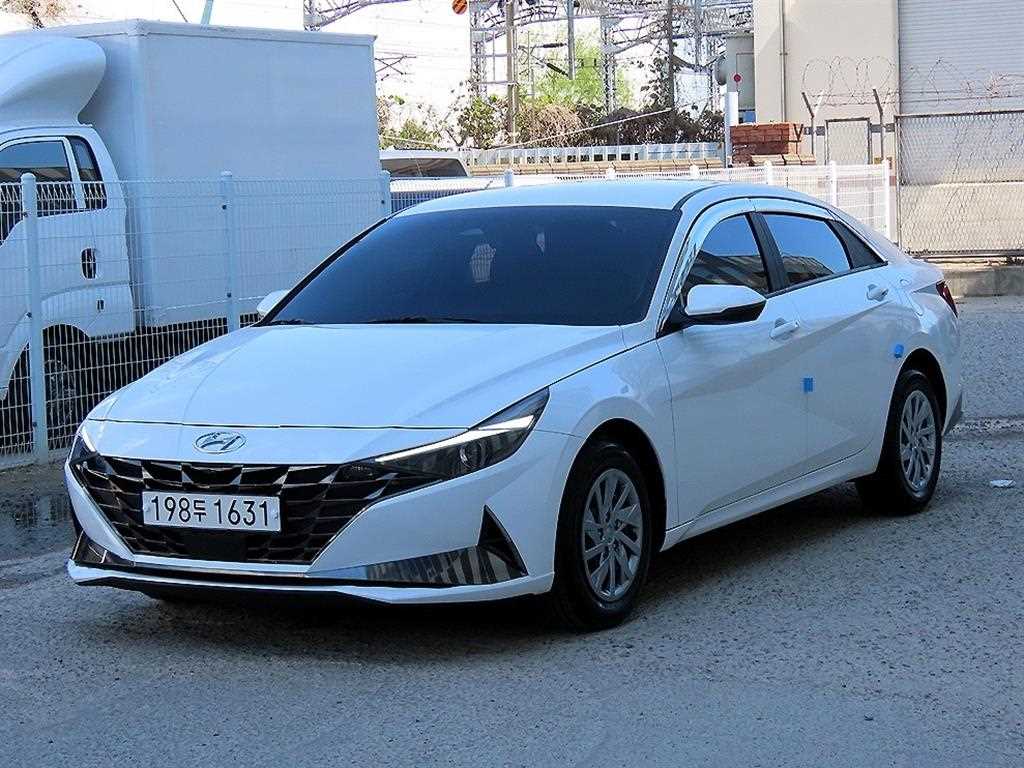 HYUNDAI Avante 2022 Blanco - Importación desde Corea - HF Imports Iquique - Foto 1
