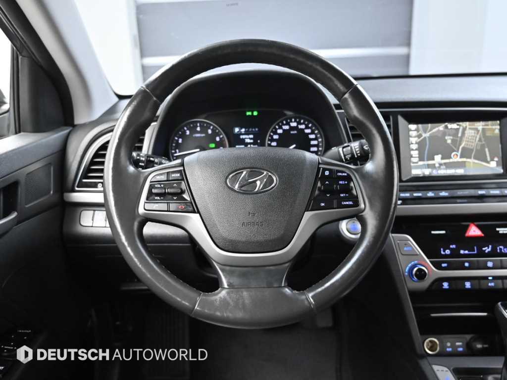 HYUNDAI Avante 2017 Gris - Importación desde Corea - HF Imports Iquique - Foto 13