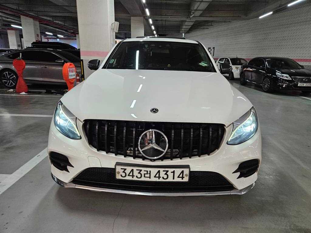 Mercedes Benz GLC Class 2018 Blanco - Importación desde Corea - HF Imports Iquique - Foto 1