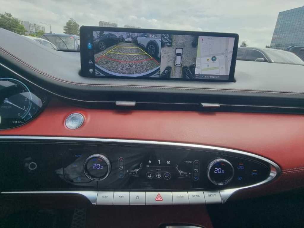 Genesis GV70 - Vista 7
