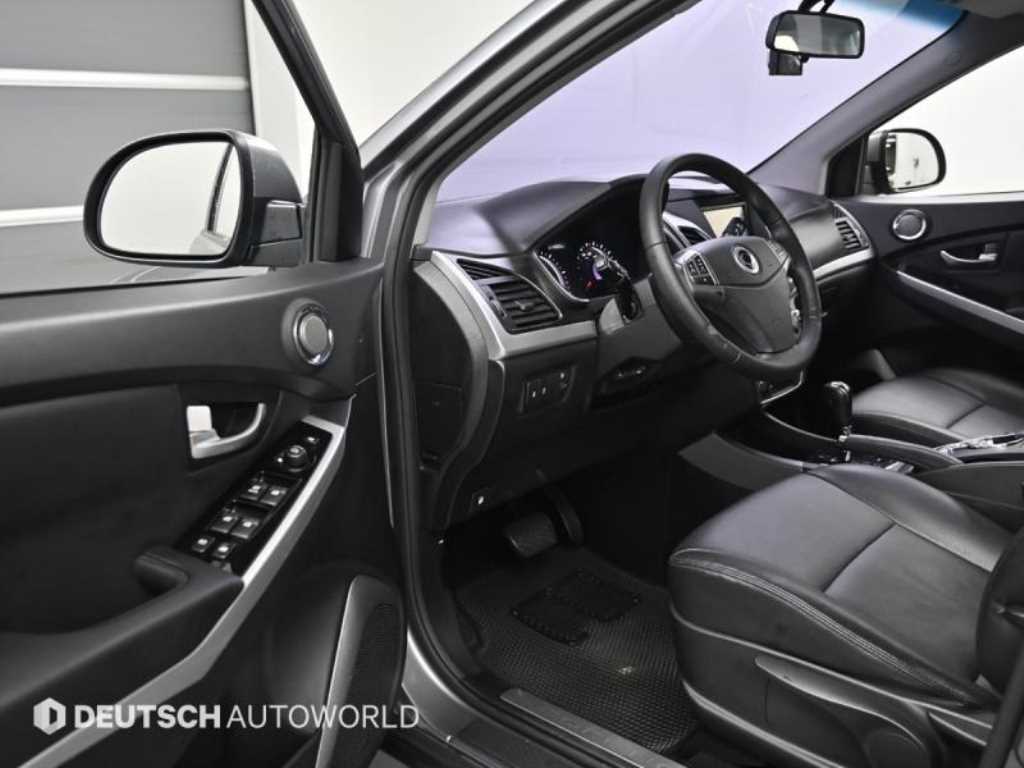 Ssangyong Korando - Vista 11