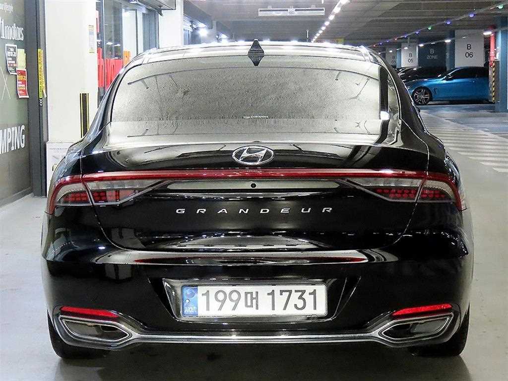 HYUNDAI Grandeur - Vista 5