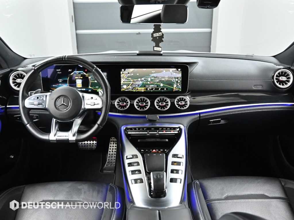 Mercedes Benz AMG GT - Vista 7