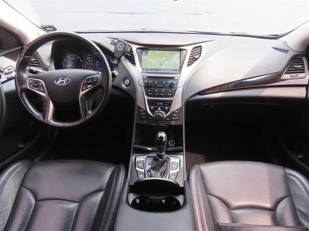 HYUNDAI Grandeur - Vista 8