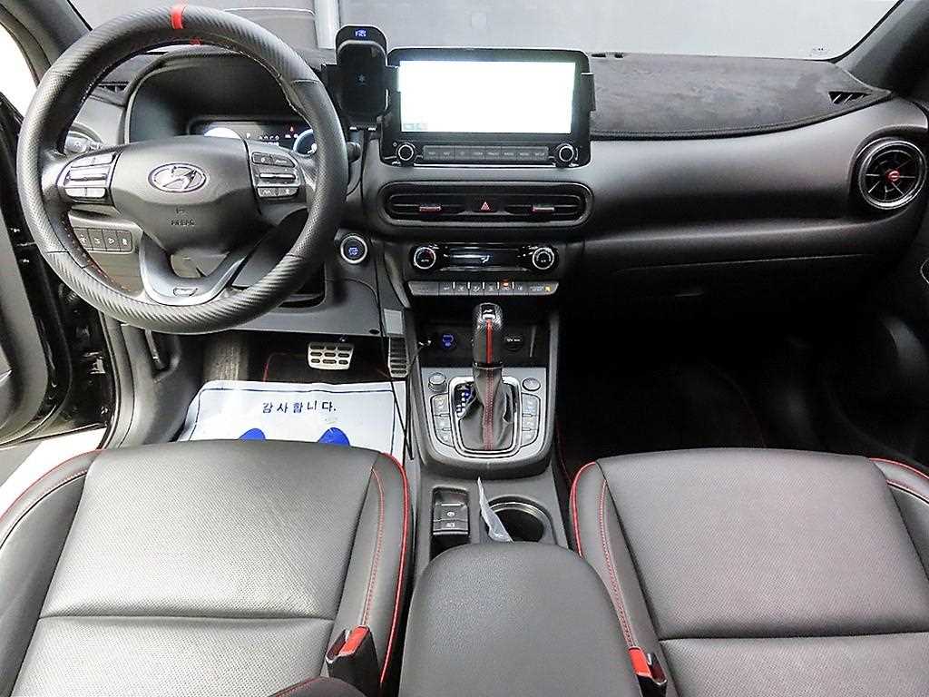 HYUNDAI Kona - Vista 7