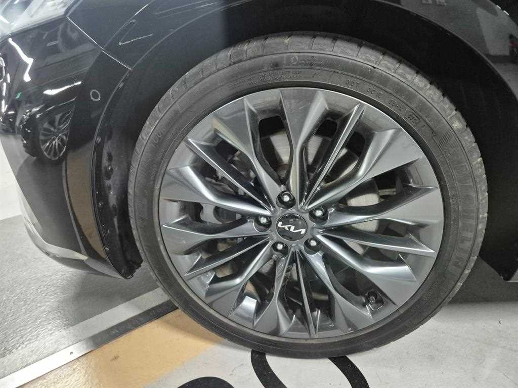 KIA K8 - Vista 5