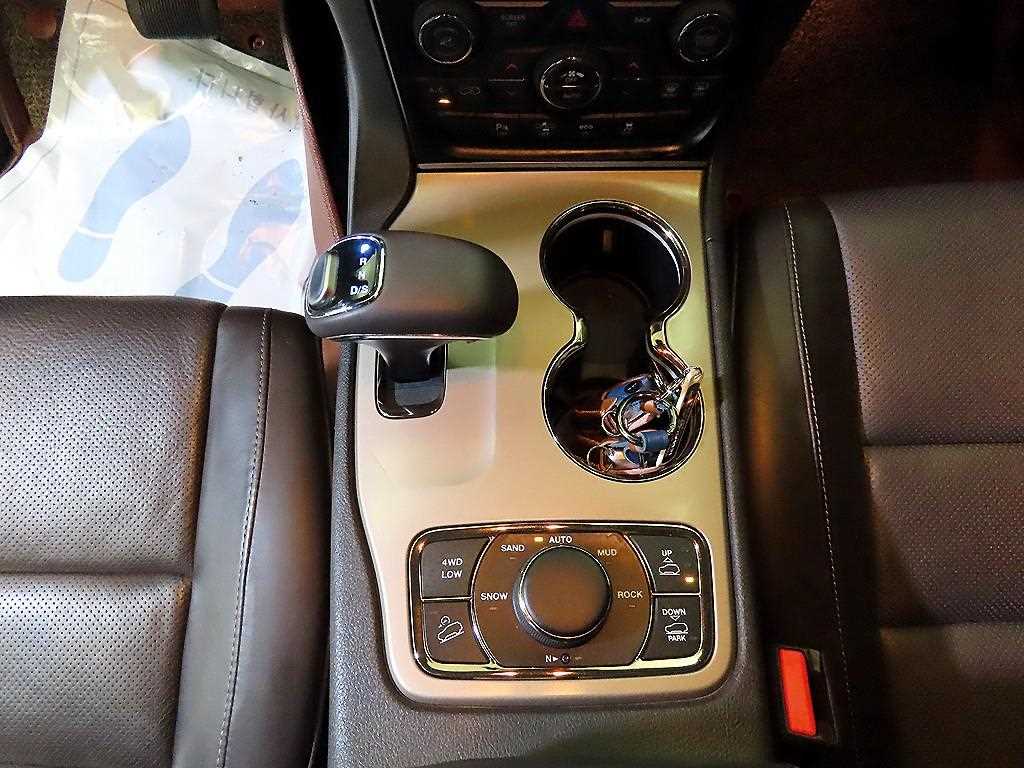 Jeep Cherokee - Vista 12