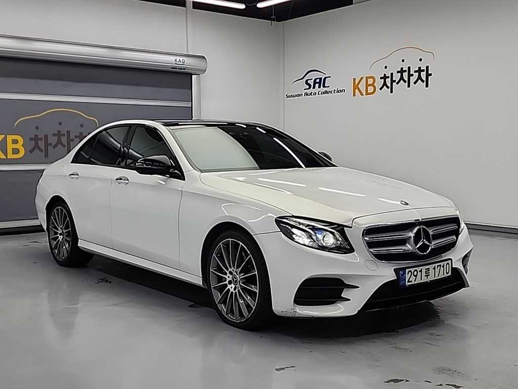 Mercedes Benz E class - Vista 4