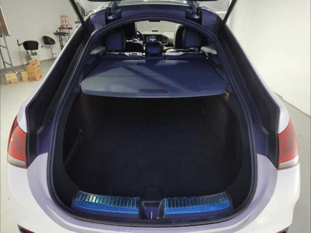Mercedes Benz GLE Class - Vista 9