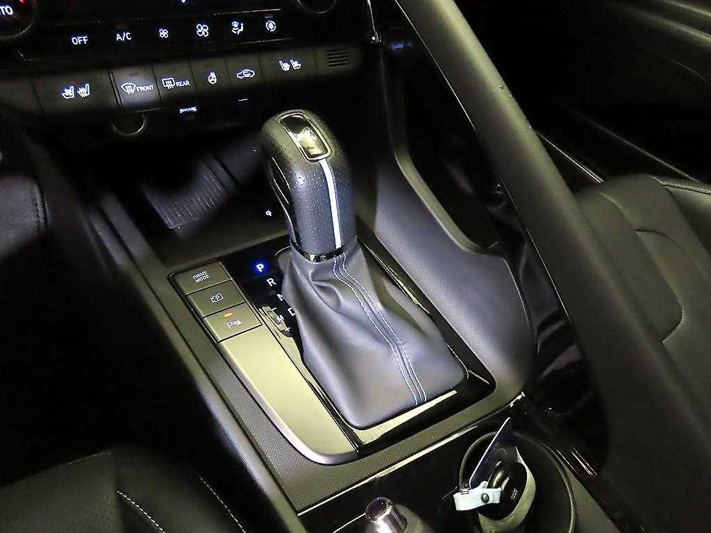 HYUNDAI Avante - Vista 12