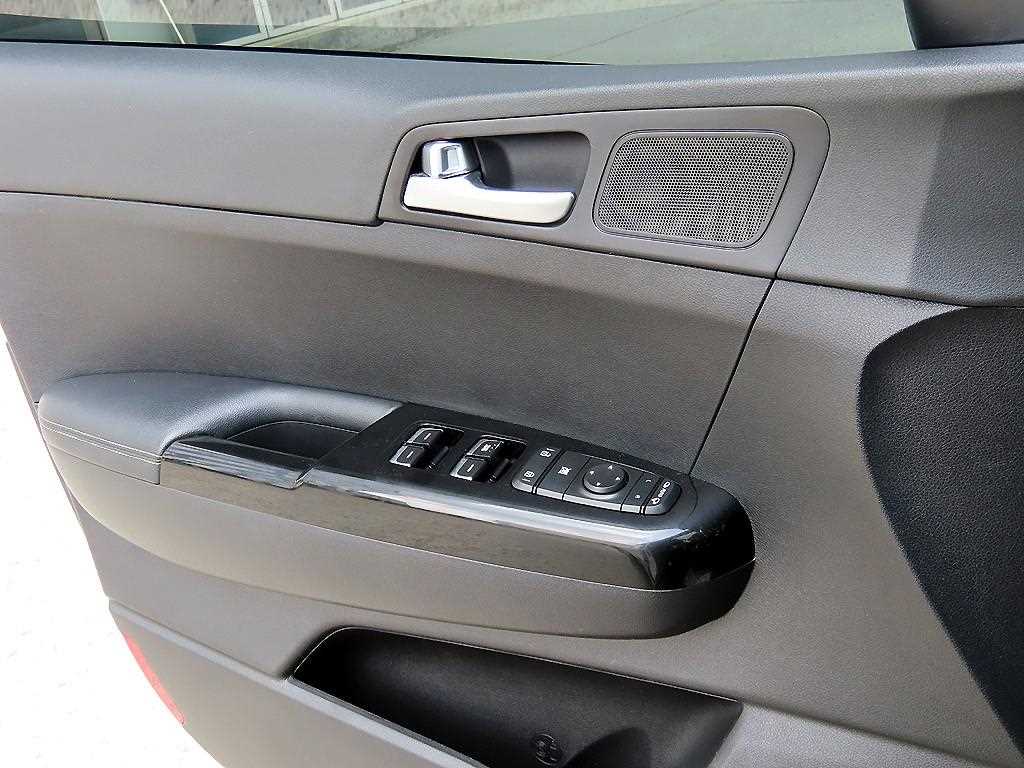 KIA Sportage - Vista 11