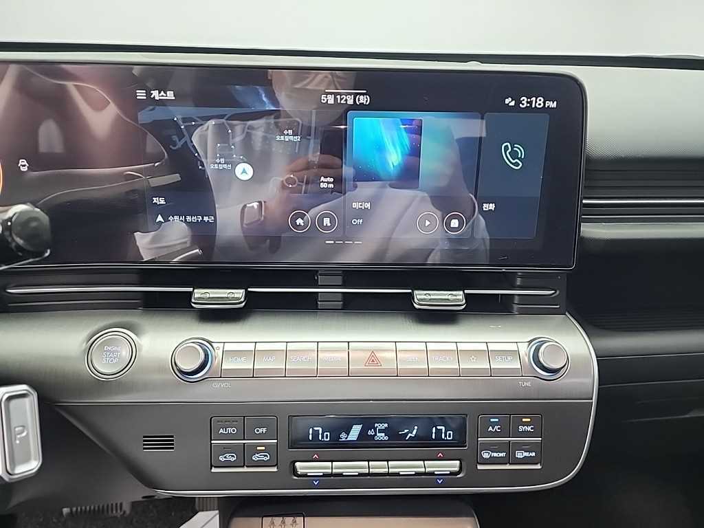 HYUNDAI Kona - Vista 10