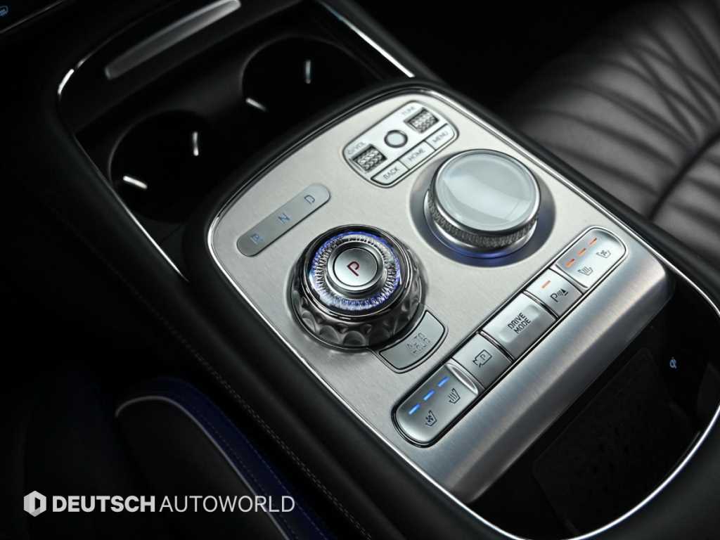 Genesis G90 - Vista 9