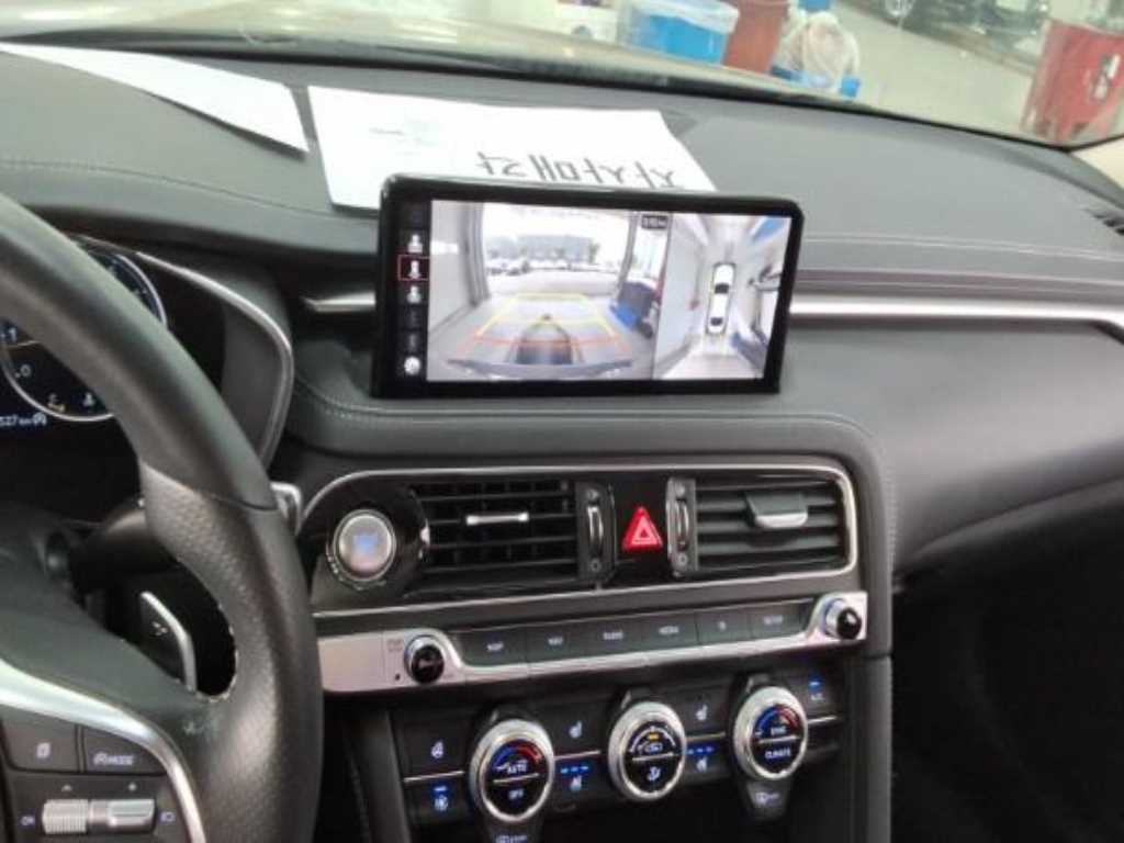 Genesis G70 - Vista 5