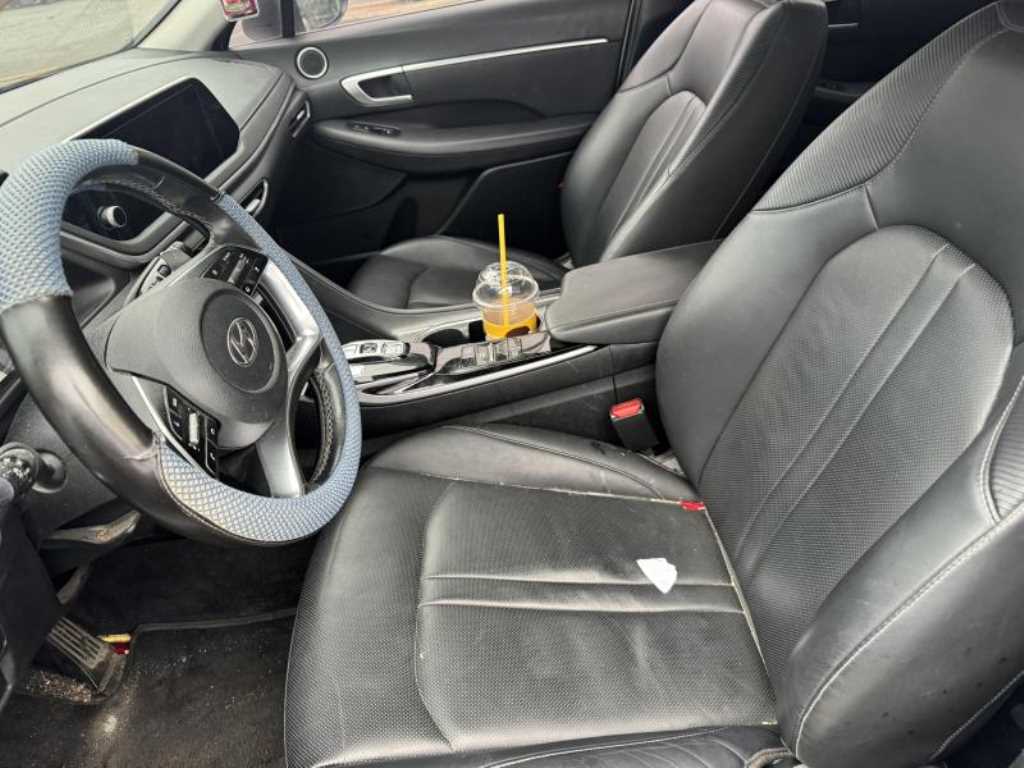 HYUNDAI Sonata - Vista 11