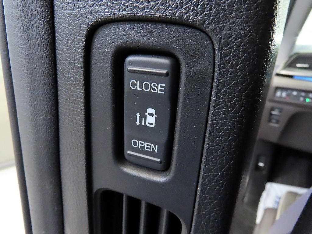Honda Odyssey 2022 Negro - Importación desde Corea - HF Imports Iquique - Foto 14