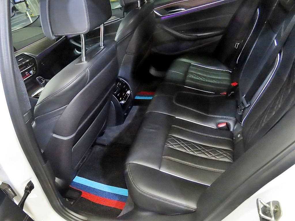 BMW 5 Series - Vista 7