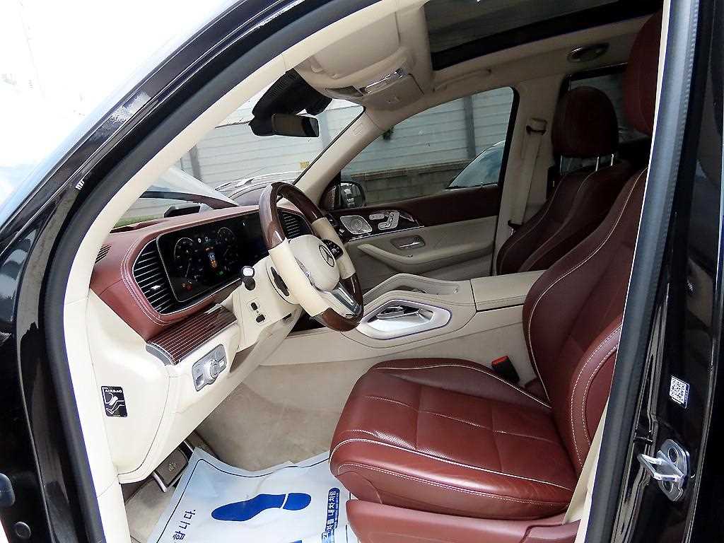 Mercedes Benz GLS Class - Vista 5