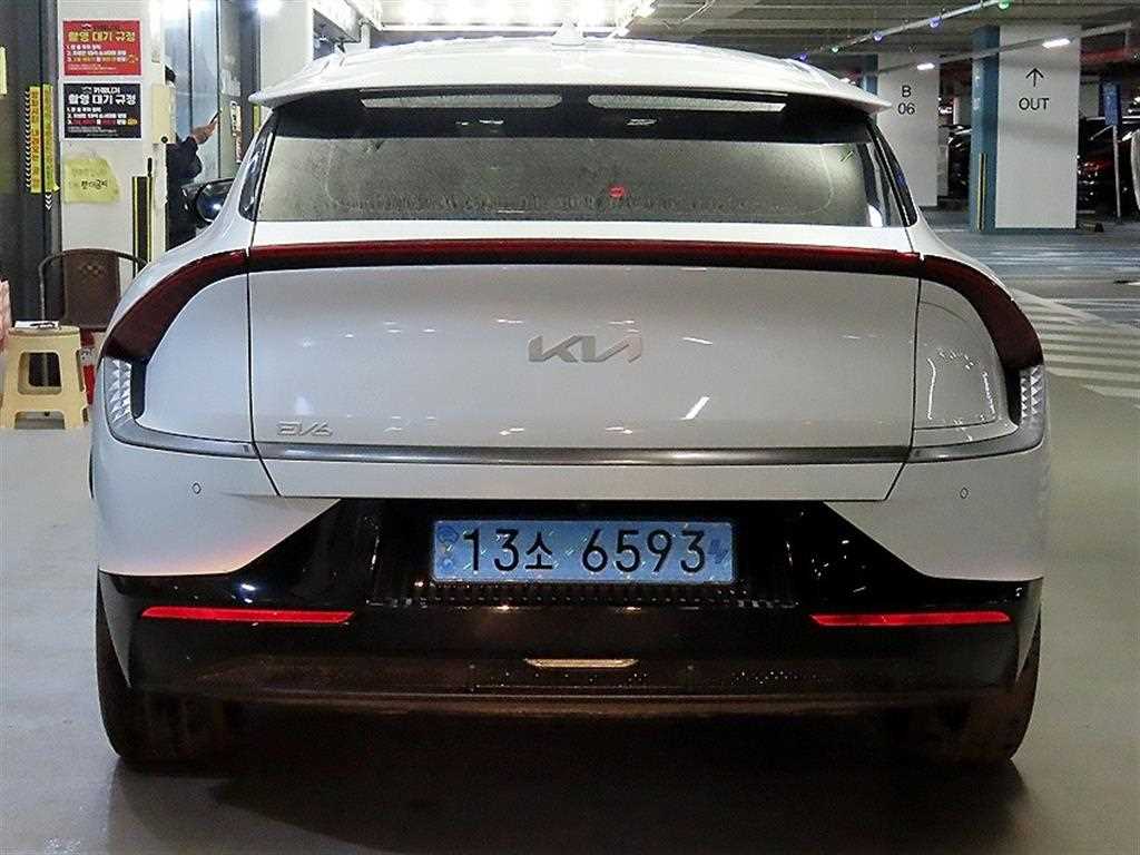 KIA EV6 - Vista 5