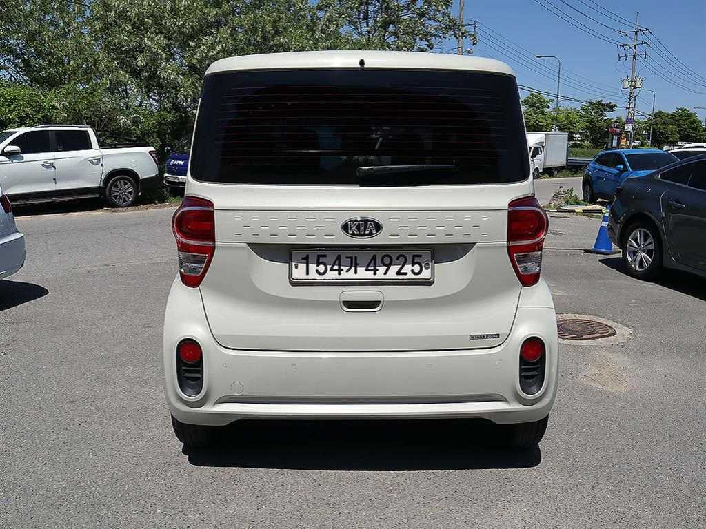 KIA Ray - Vista 8
