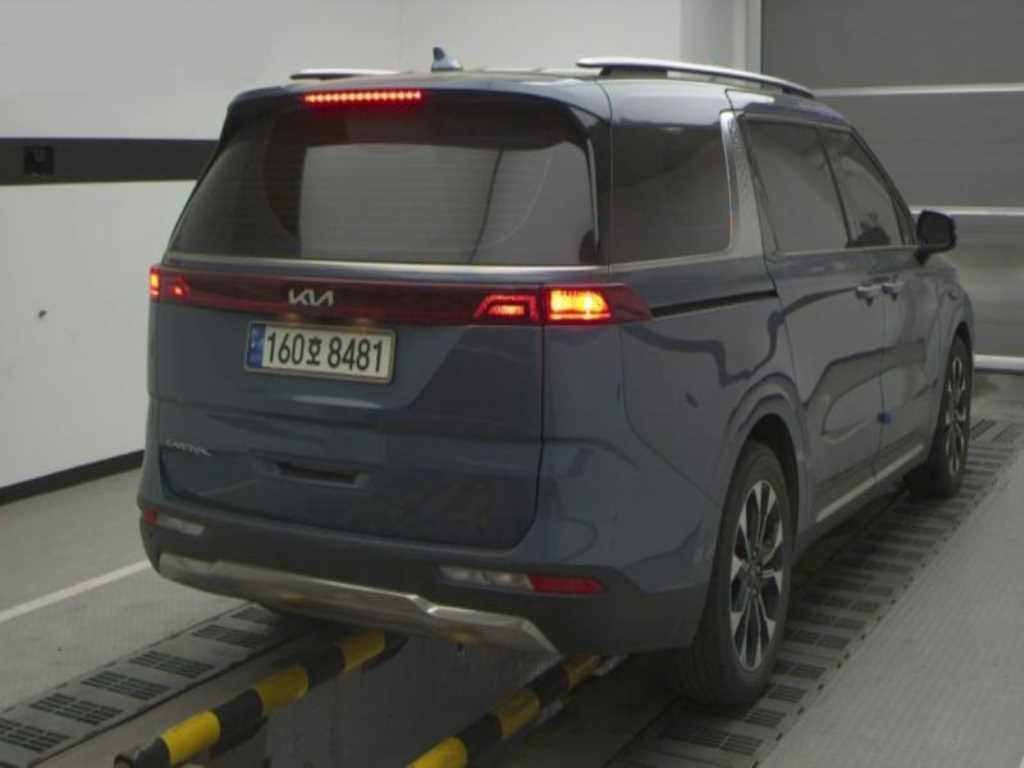 KIA Carnival - Vista 4