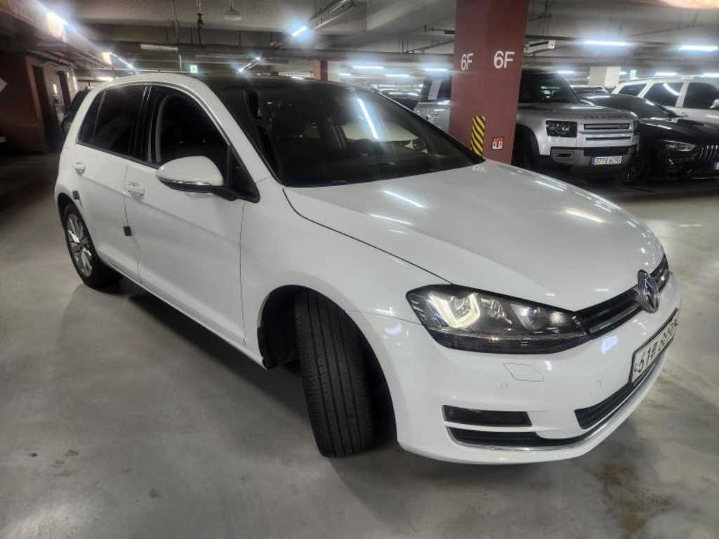 Volkswagen Golf - Vista 2