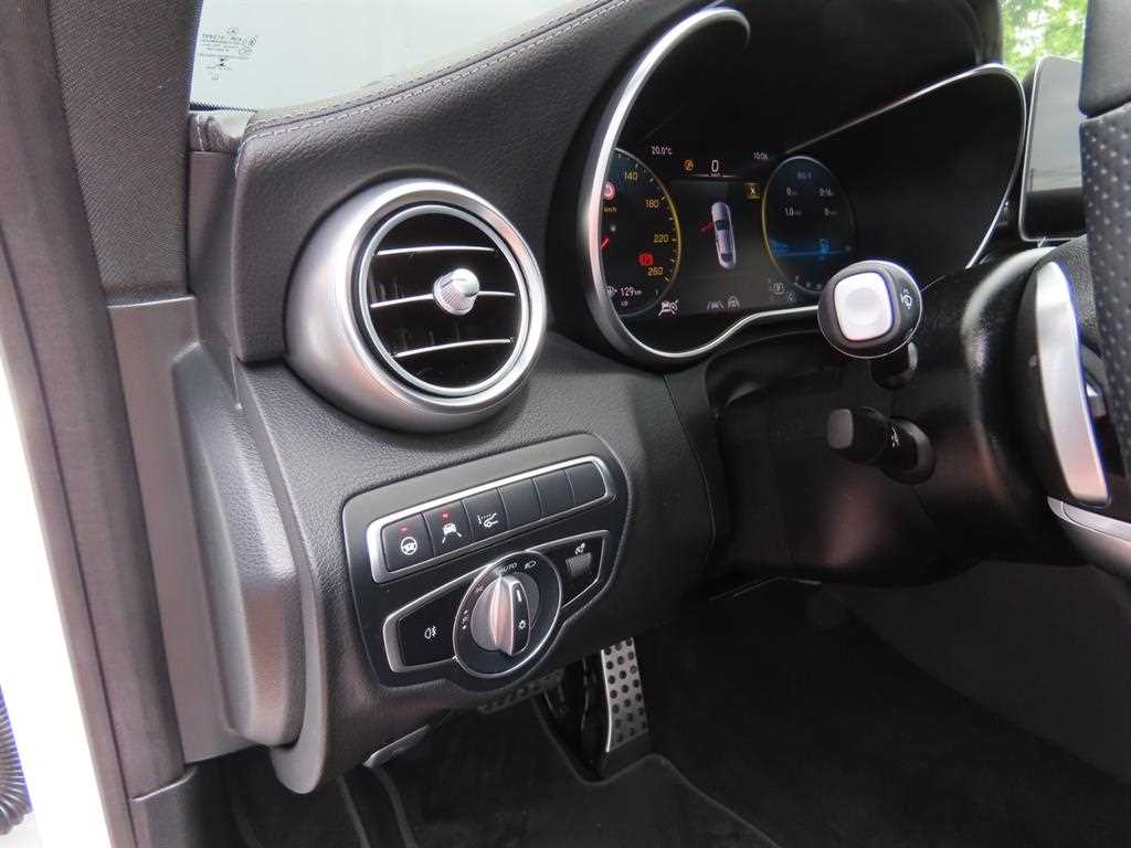 Mercedes Benz C Class - Vista 12