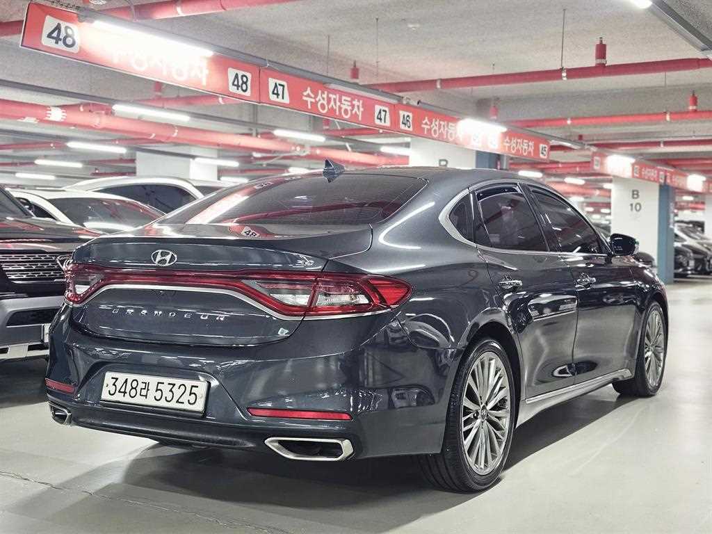 HYUNDAI Grandeur - Vista 3
