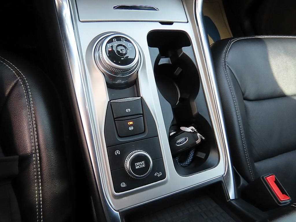 Ford Explorer - Vista 10