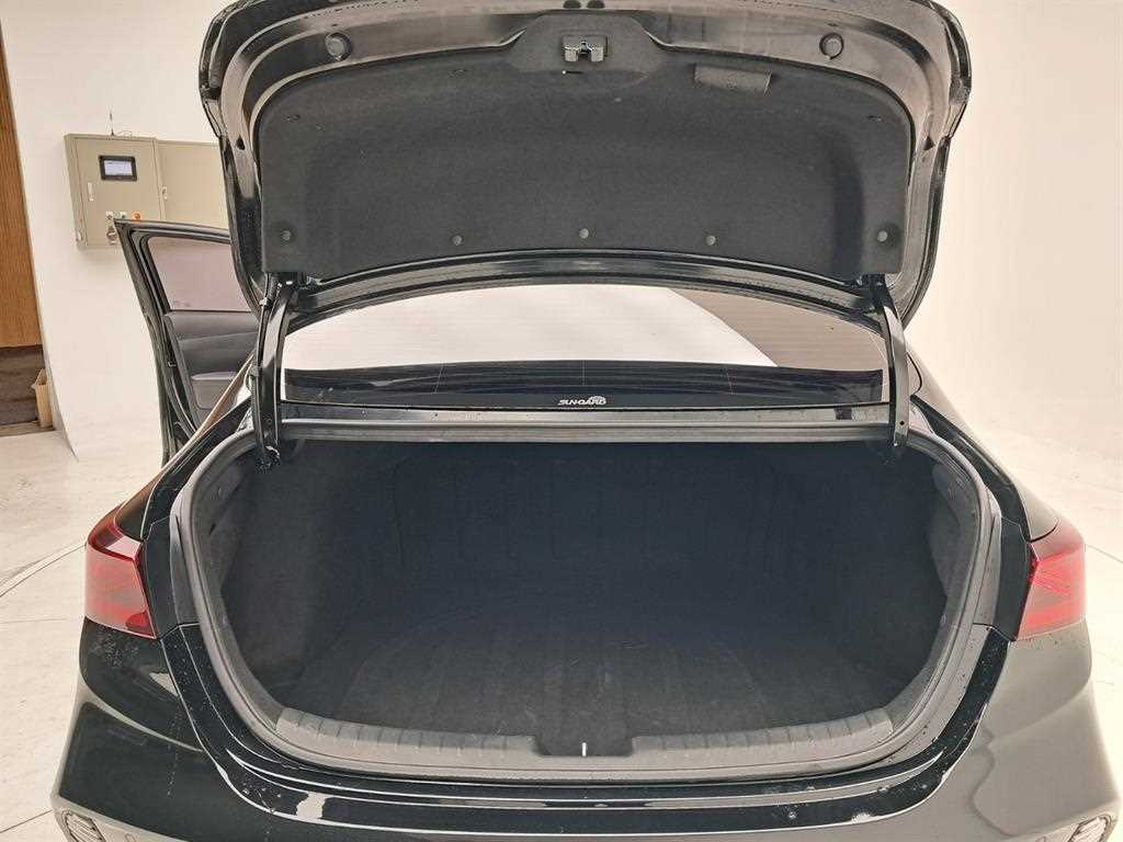 KIA K3 2022 Negro - Importación desde Corea - HF Imports Iquique - Foto 17